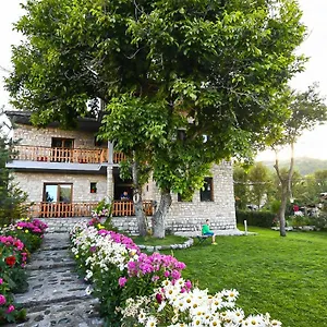  Bed & Breakfast Bujtina Shkodrani